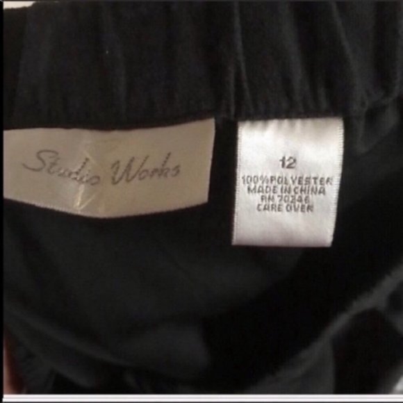 Studio Works Women's Black 2 Piece Faux Suede Skirt‎ Suit - Picture 3 of 10